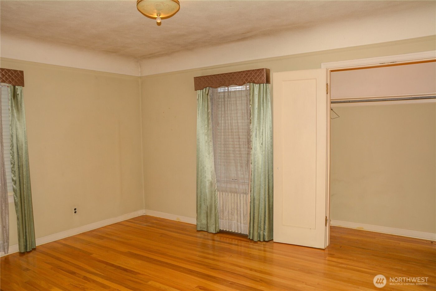 206 E 3rd Avenue , Ritzville, WA 99169
