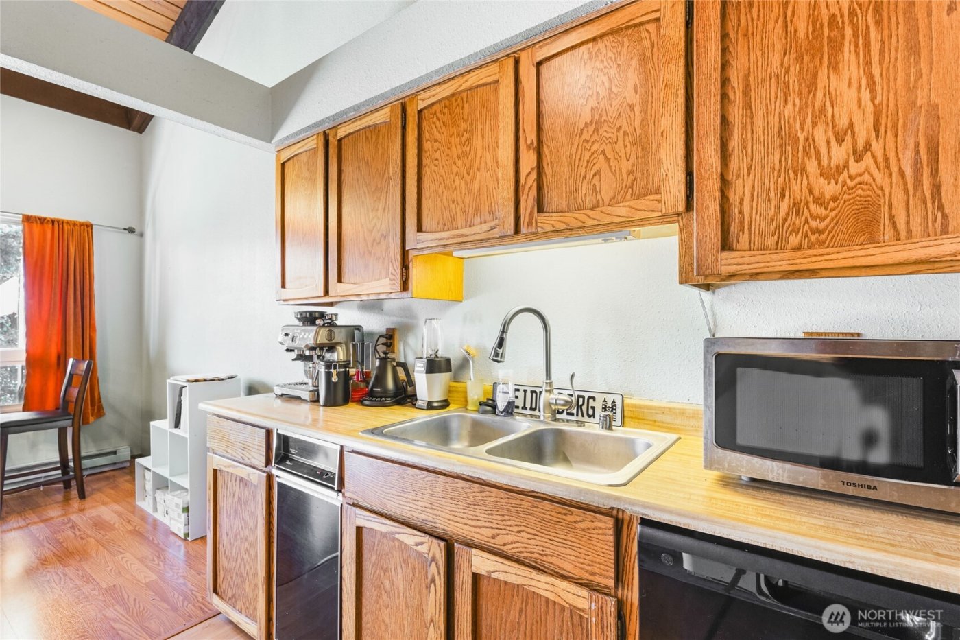 7310 N Skyview Lane #J-301, Tacoma, WA 98406