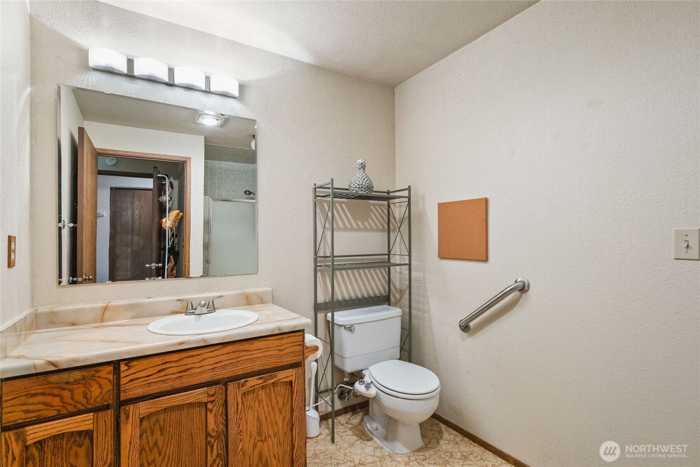 7310 N Skyview Lane #J-301, Tacoma, WA 98406