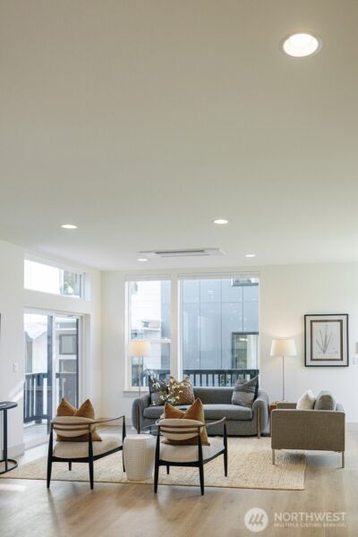 3007 S Dakota Street , Seattle, WA 98108 - Photo 4