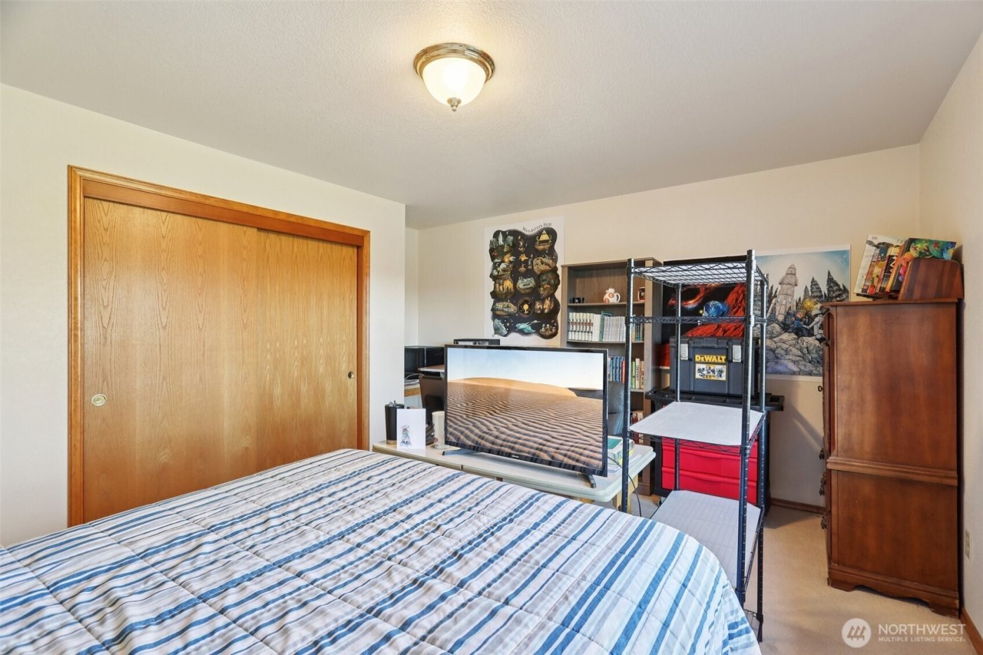 2910 13th Street SW, Puyallup, WA 98373