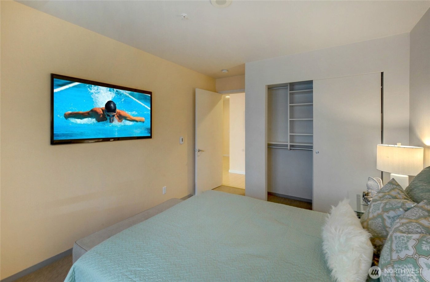 2717 Western Avenue #522, Seattle, WA 98121