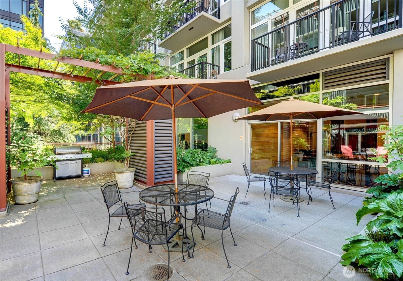 2717 Western Avenue #522, Seattle, WA 98121