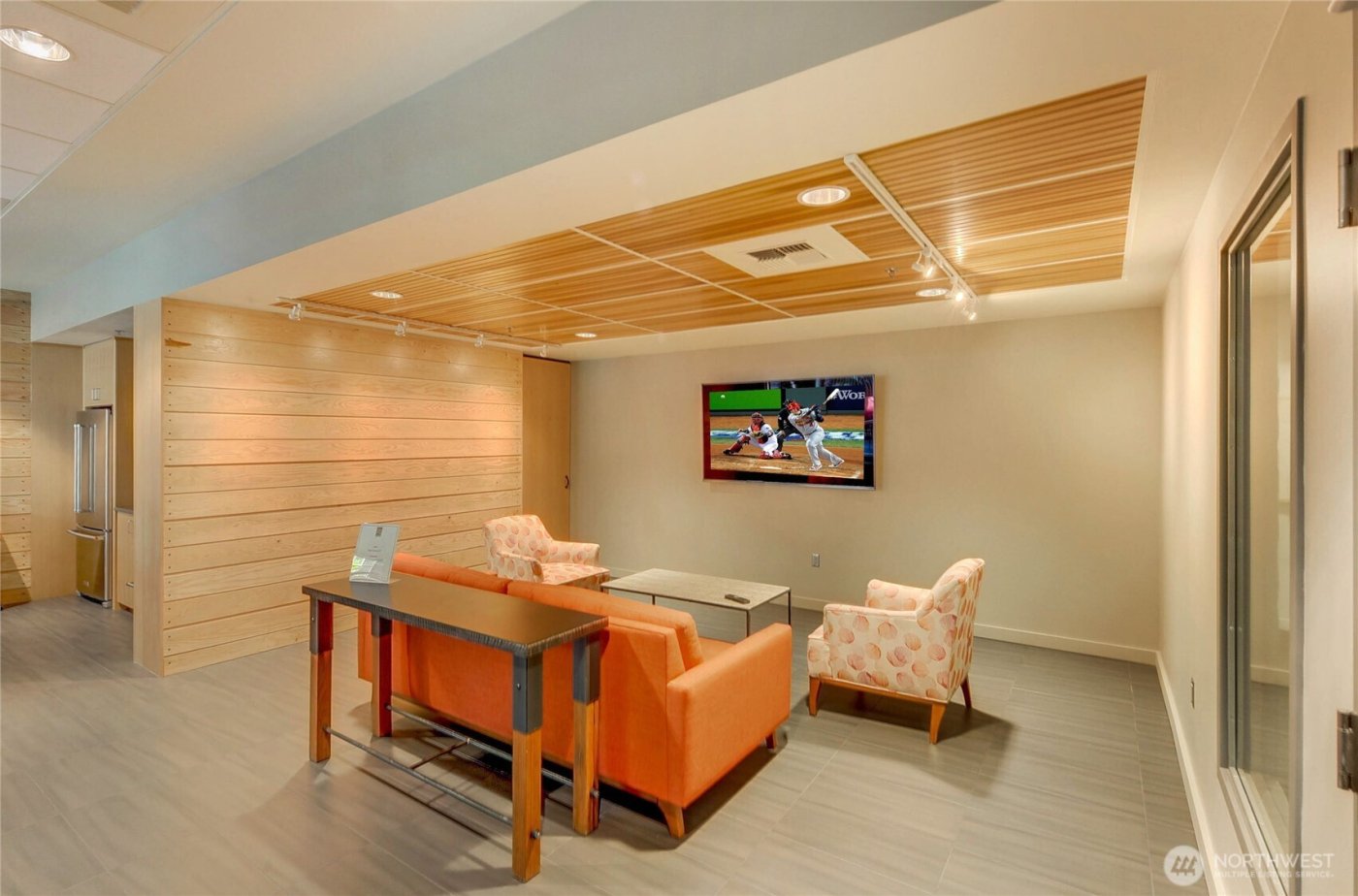 2717 Western Avenue #522, Seattle, WA 98121