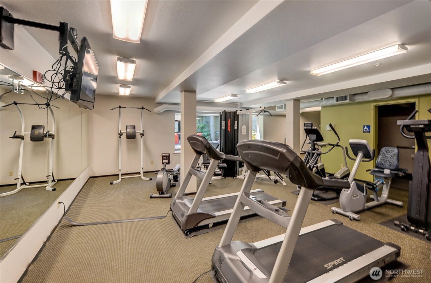 2717 Western Avenue #522, Seattle, WA 98121