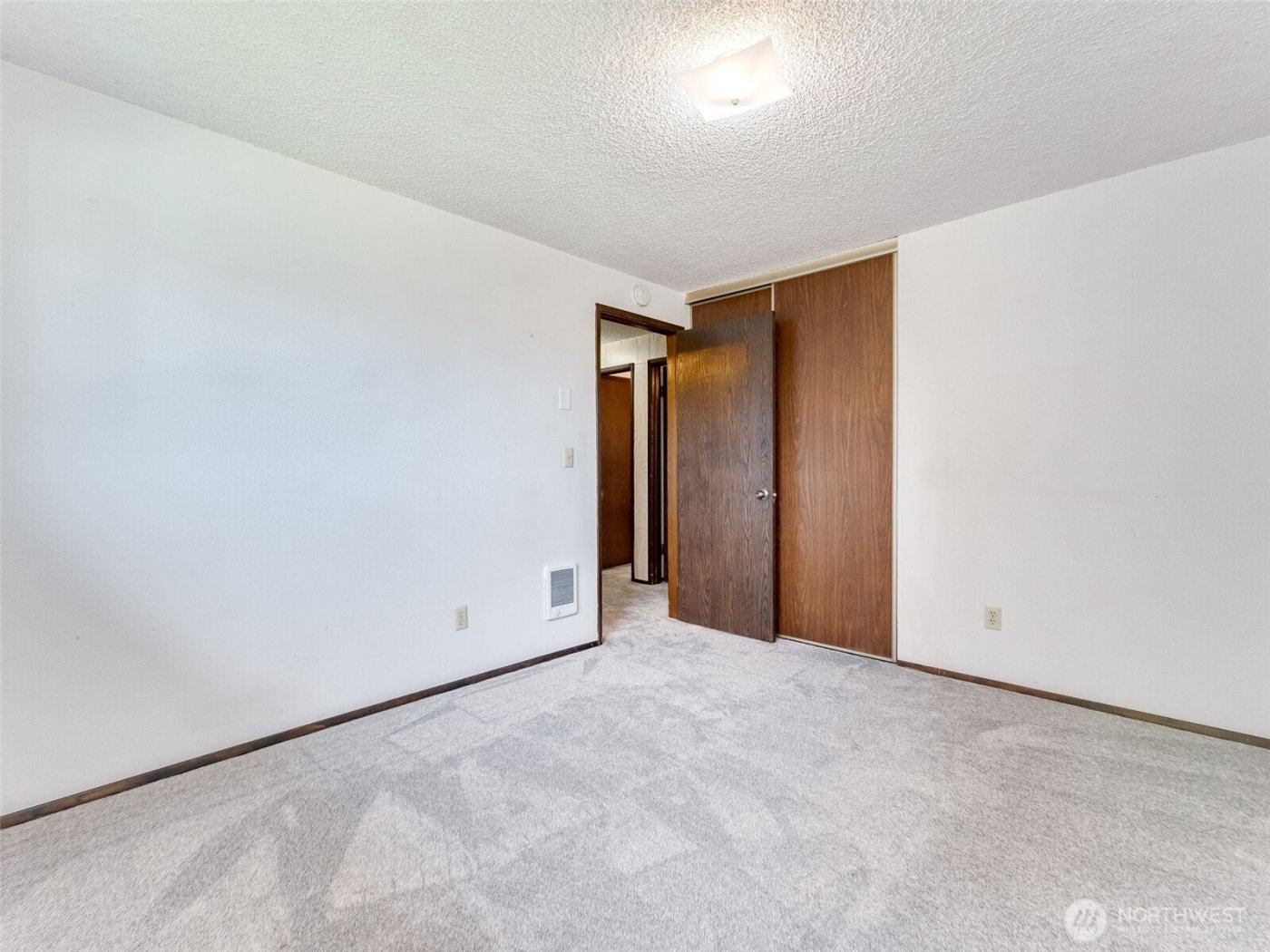 10010 NW 15th Avenue , Vancouver, WA 98685