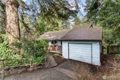 13758 Palatine Avenue N, Seattle, WA 98133 - Photo 2