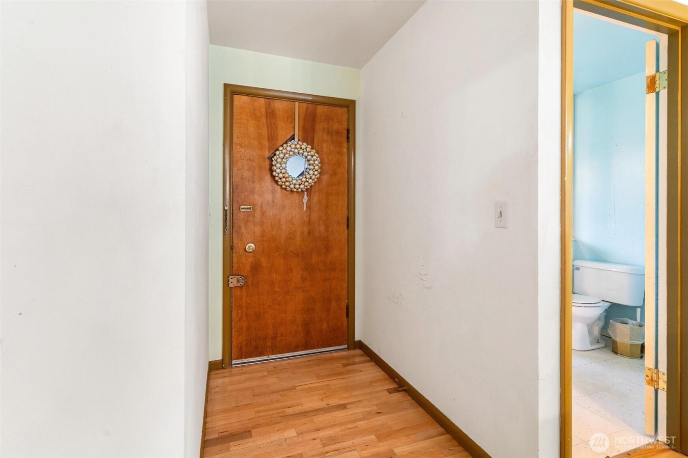 13758 Palatine Avenue N, Seattle, WA 98133