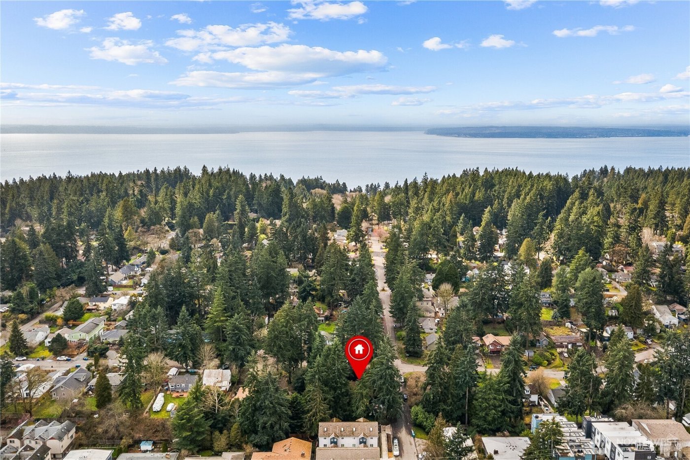 13758 Palatine Avenue N, Seattle, WA 98133