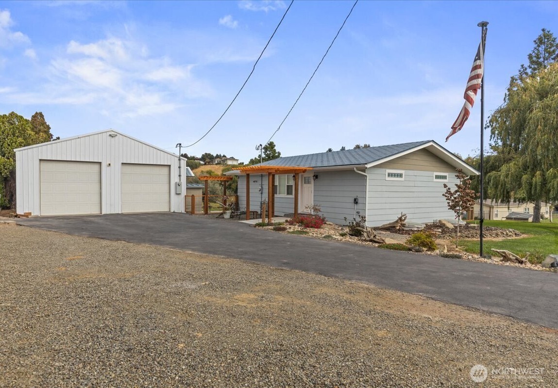770 Lancaster Road , Selah, WA 98242