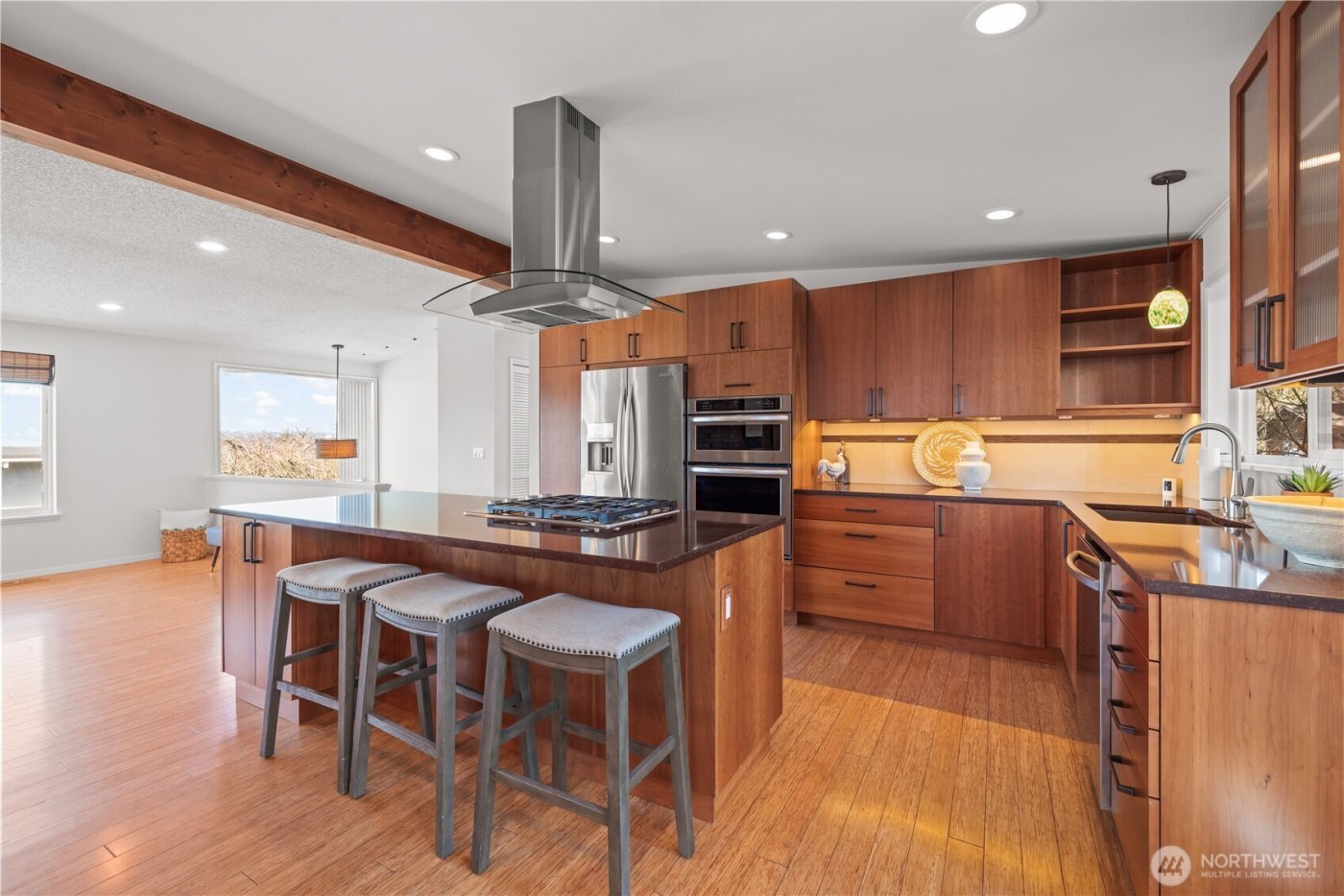 13666 18th Avenue SW, Burien, WA 98166