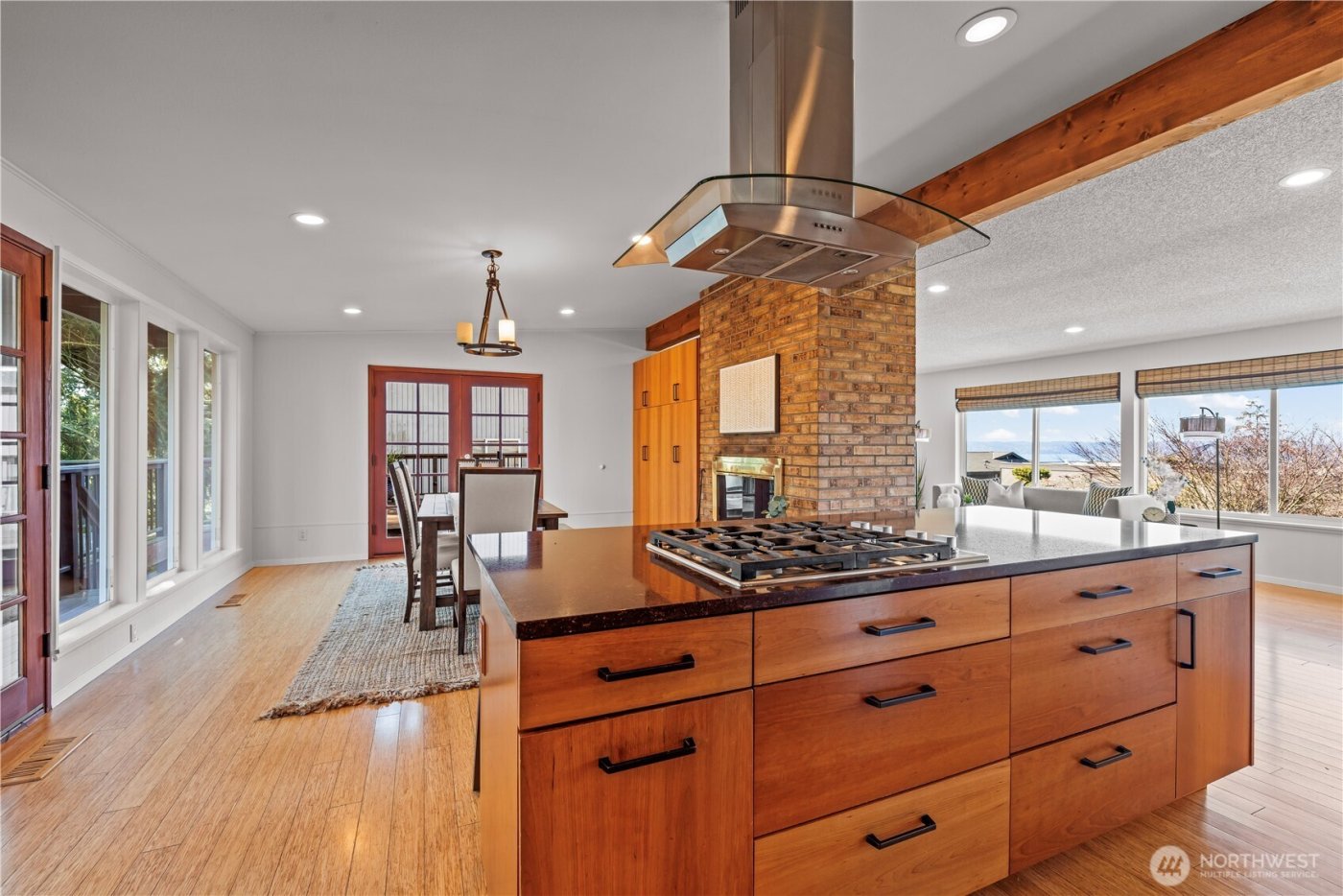 13666 18th Avenue SW, Burien, WA 98166