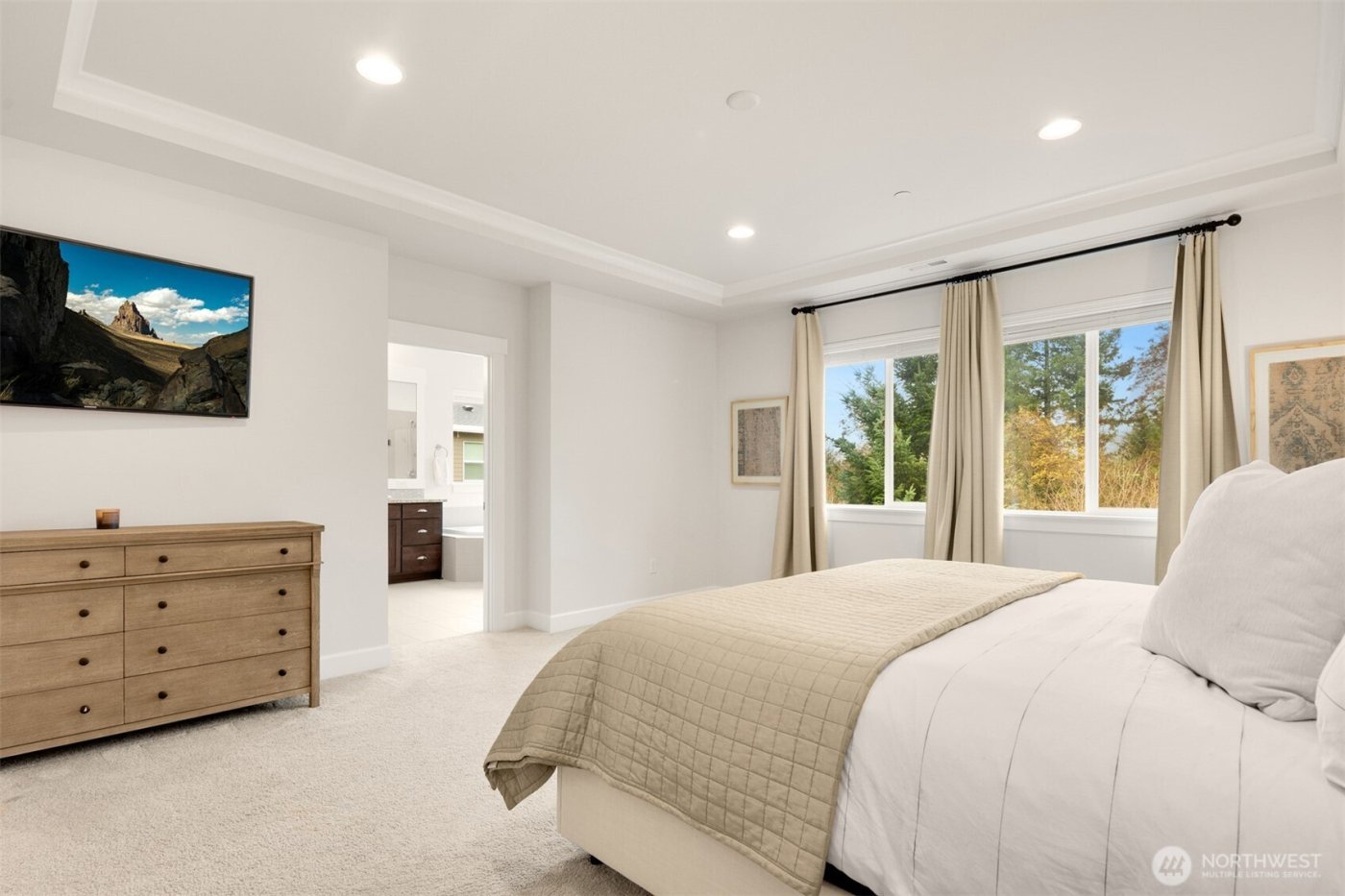 622 Mt Teneriffe Drive SE, North Bend, WA 98045