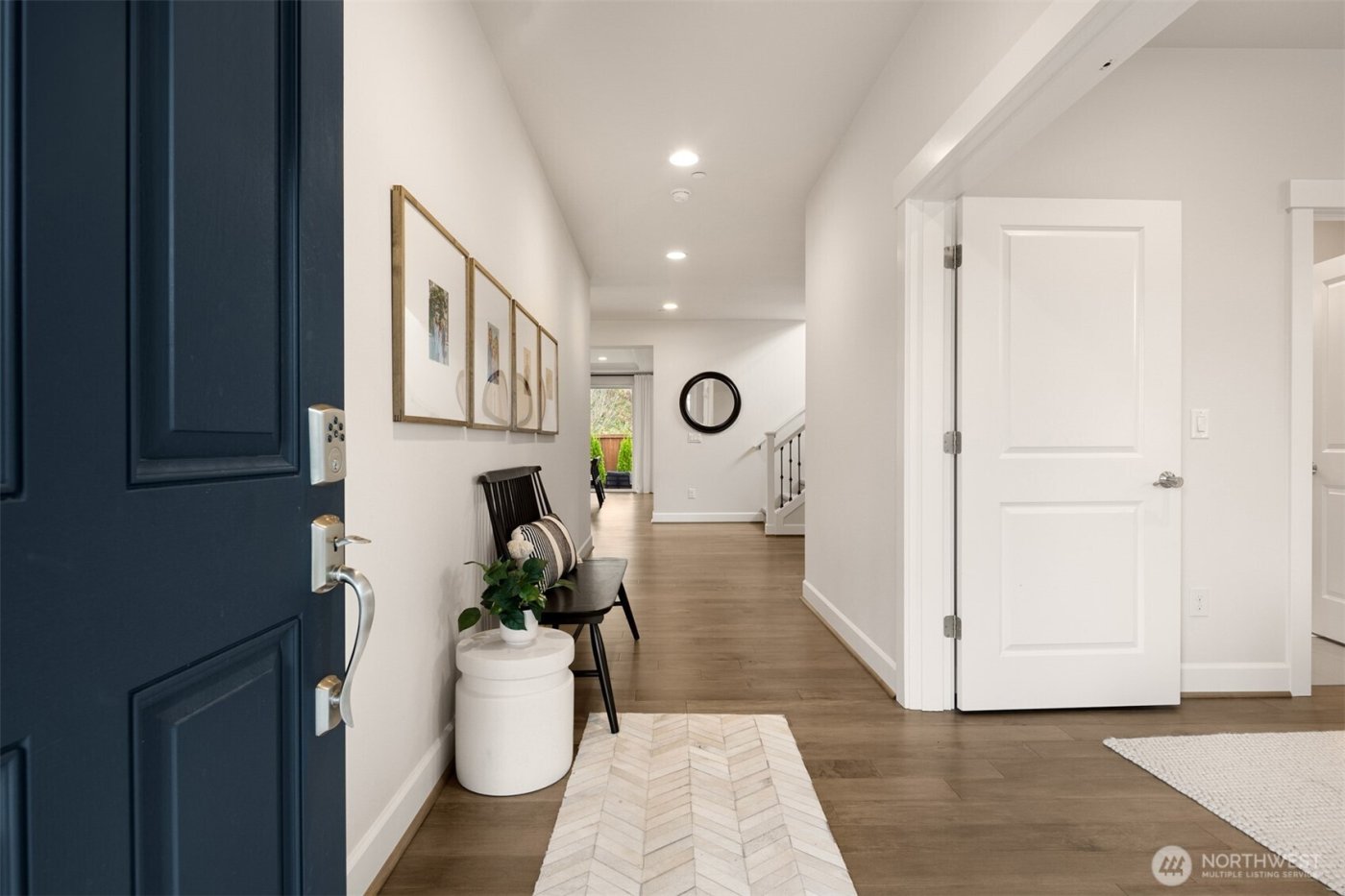 622 Mt Teneriffe Drive SE, North Bend, WA 98045