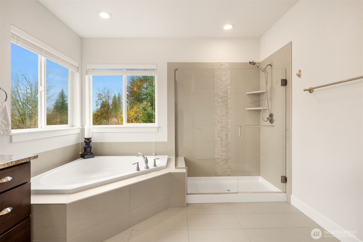 622 Mt Teneriffe Drive SE, North Bend, WA 98045