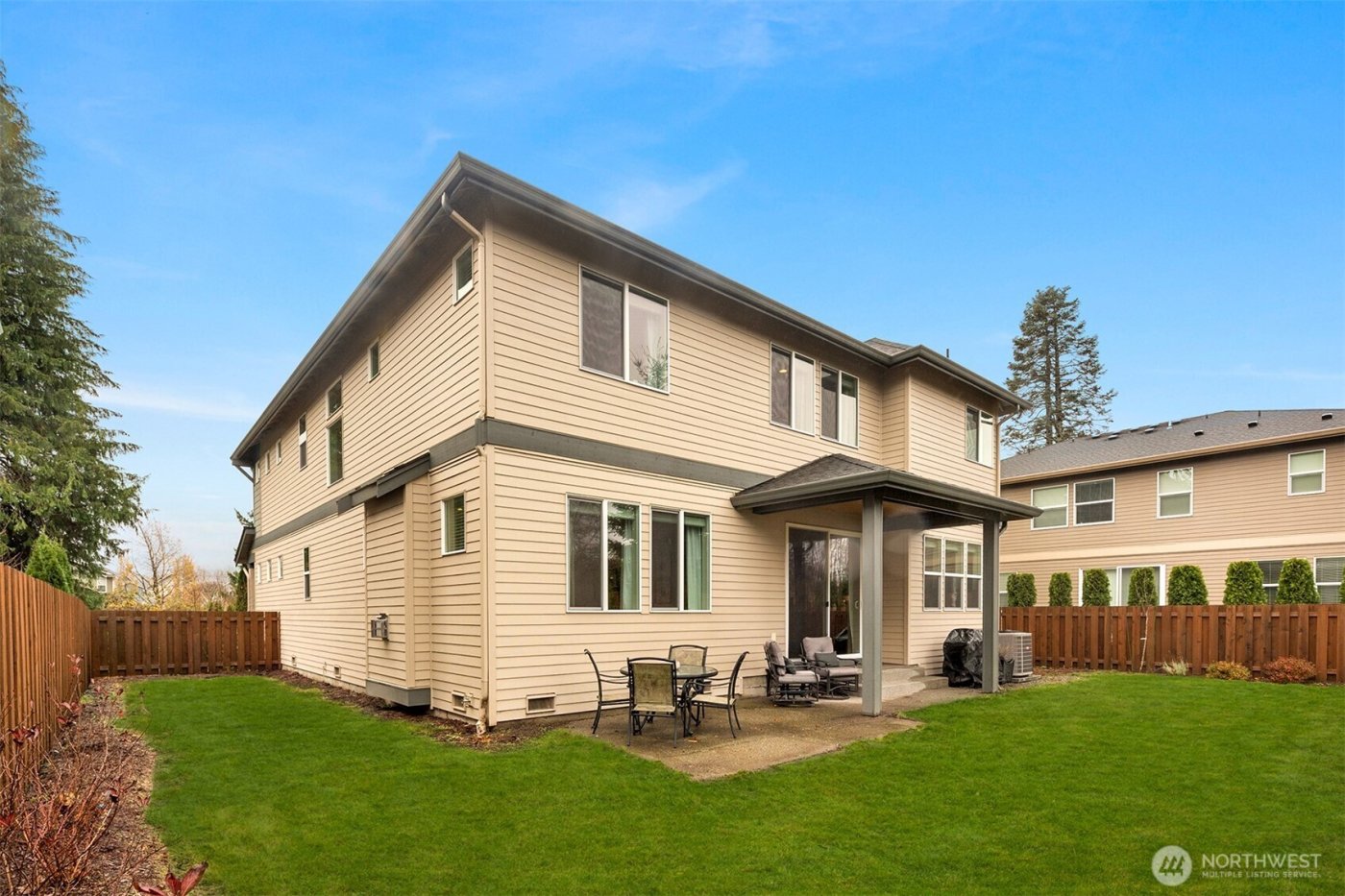 622 Mt Teneriffe Drive SE, North Bend, WA 98045