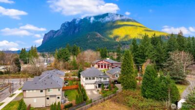 622 Mt Teneriffe Drive SE, North Bend, WA 98045 - Photo 2