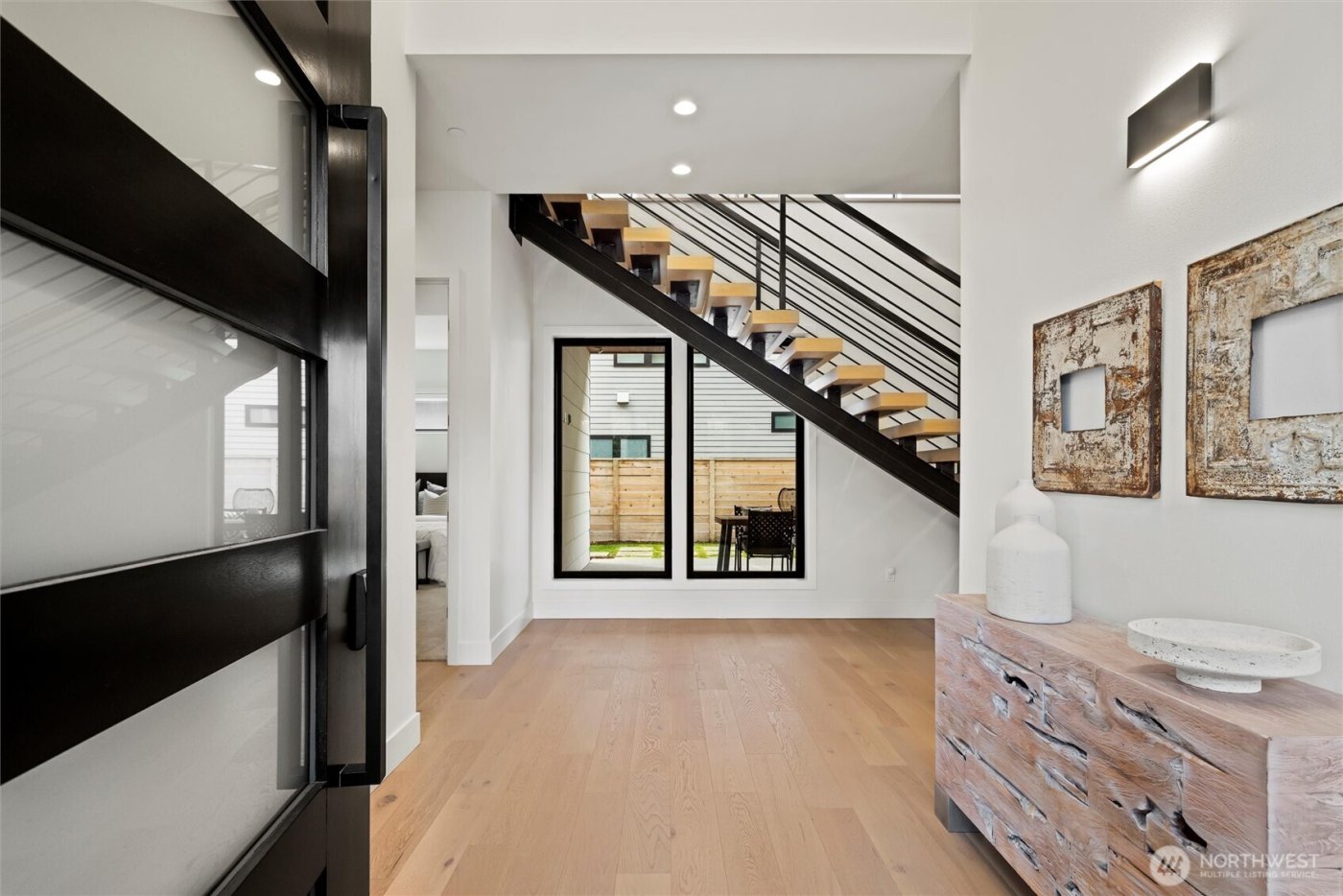 4605 108th Avenue NE, Kirkland, WA 98033