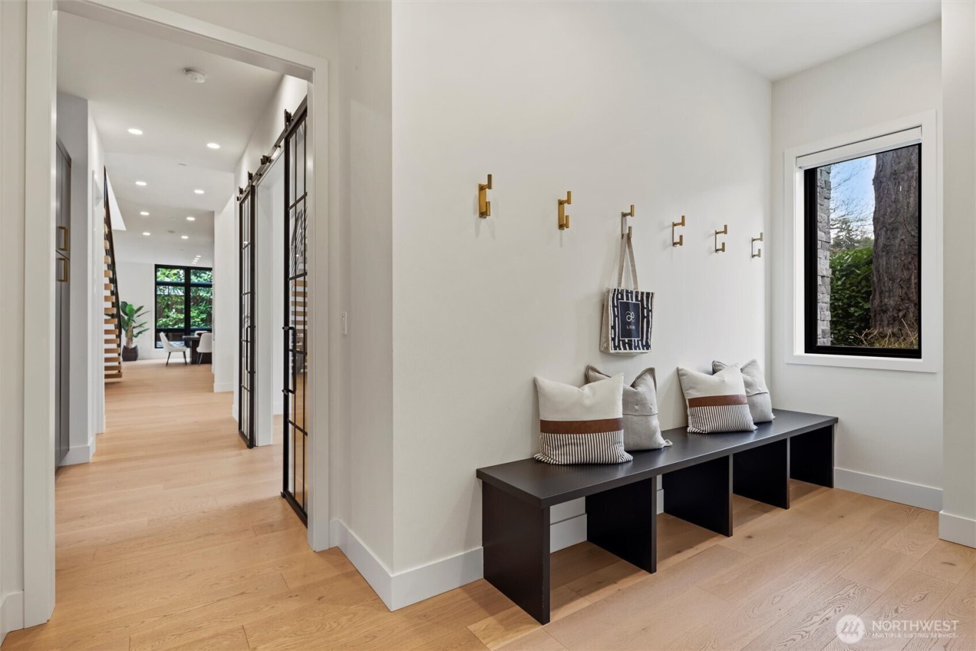 4605 108th Avenue NE, Kirkland, WA 98033