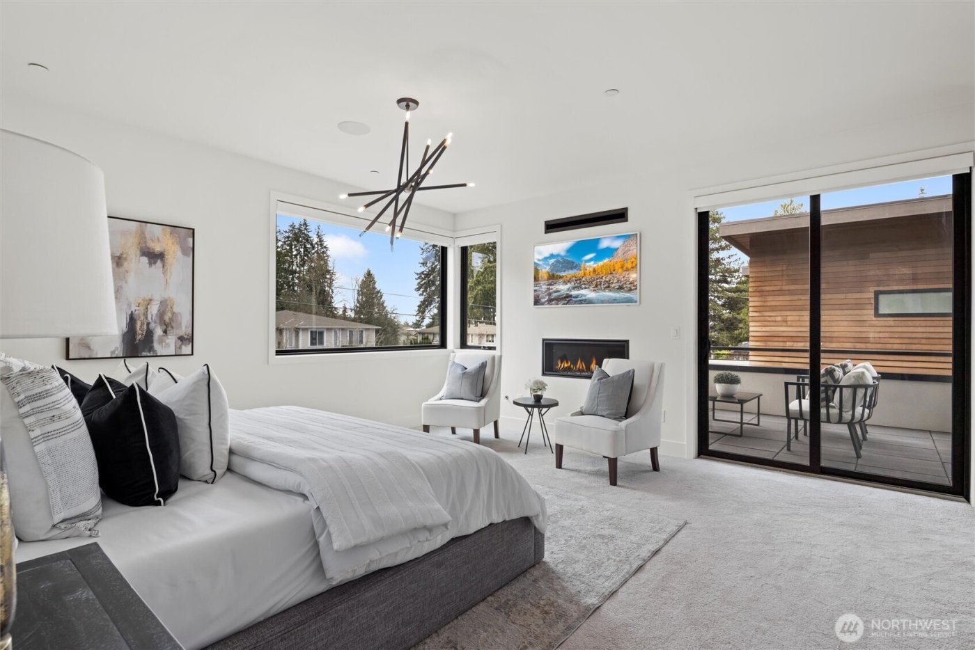 4605 108th Avenue NE, Kirkland, WA 98033