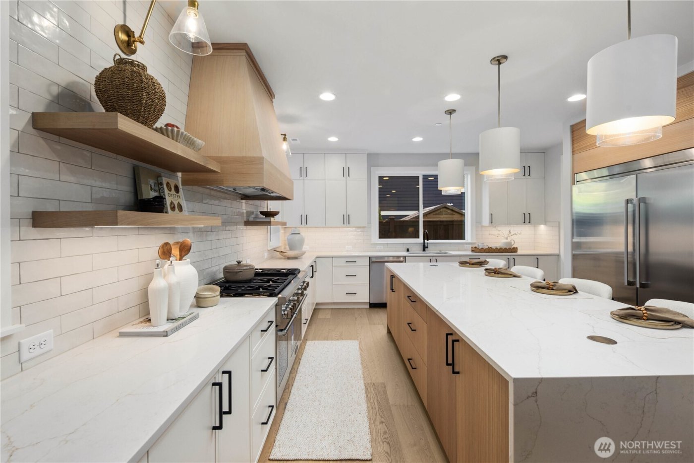 12206 NE 61st Street , Kirkland, WA 98033-8559