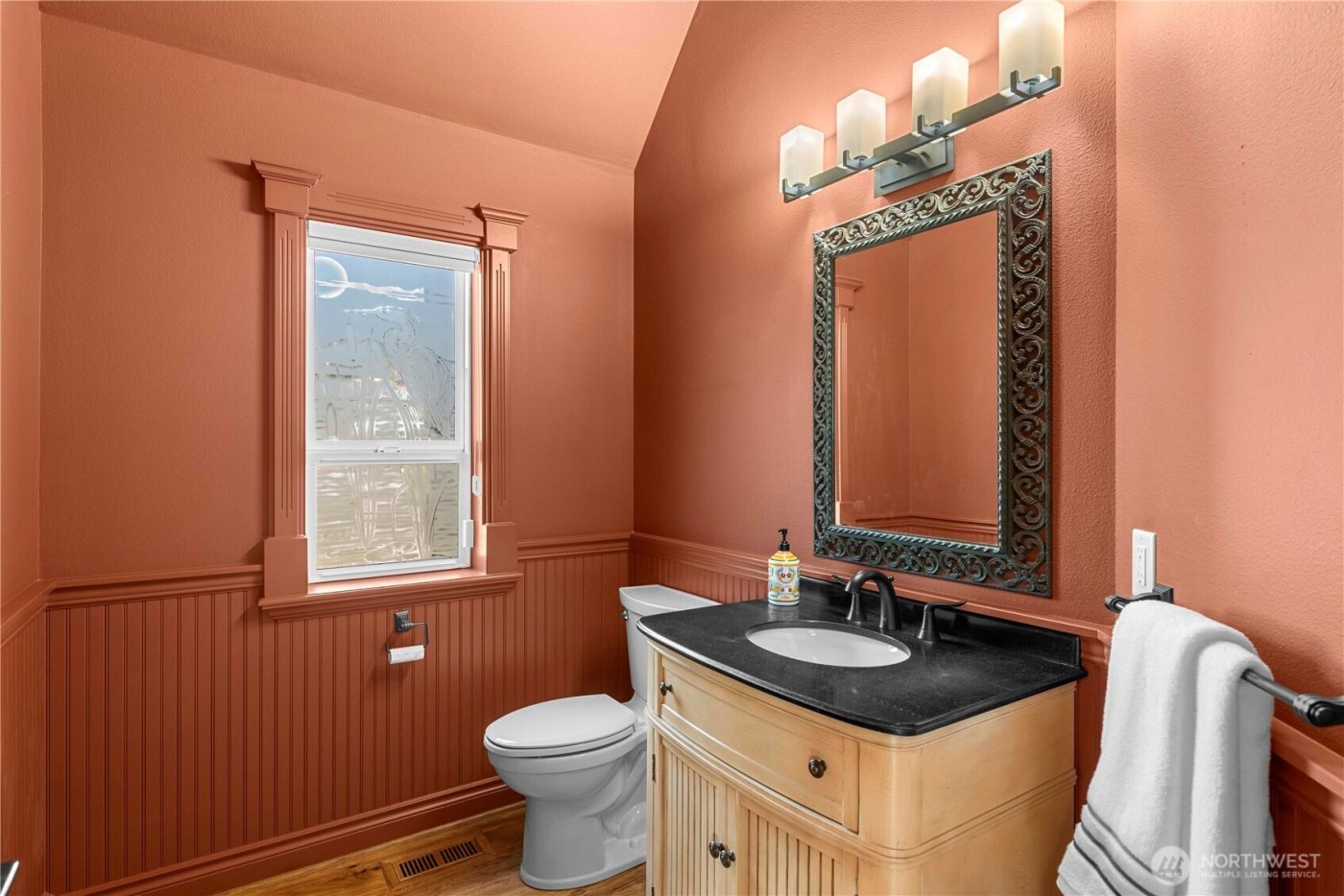 10755 North Road , Leavenworth, WA 98826