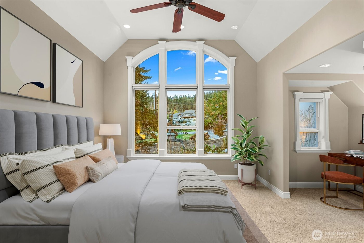 10755 North Road , Leavenworth, WA 98826