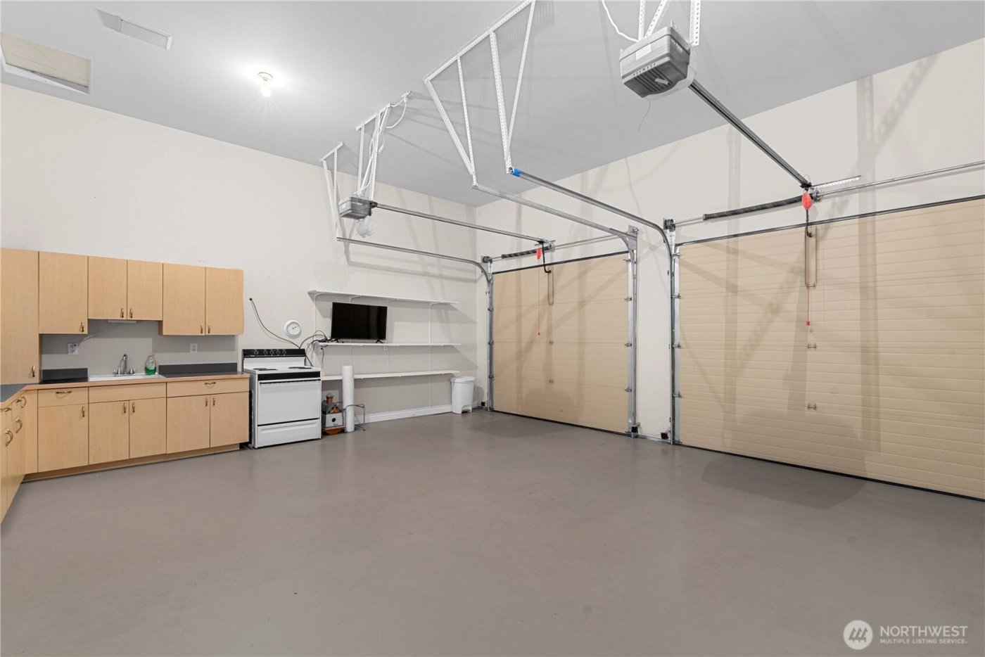 10755 North Road , Leavenworth, WA 98826