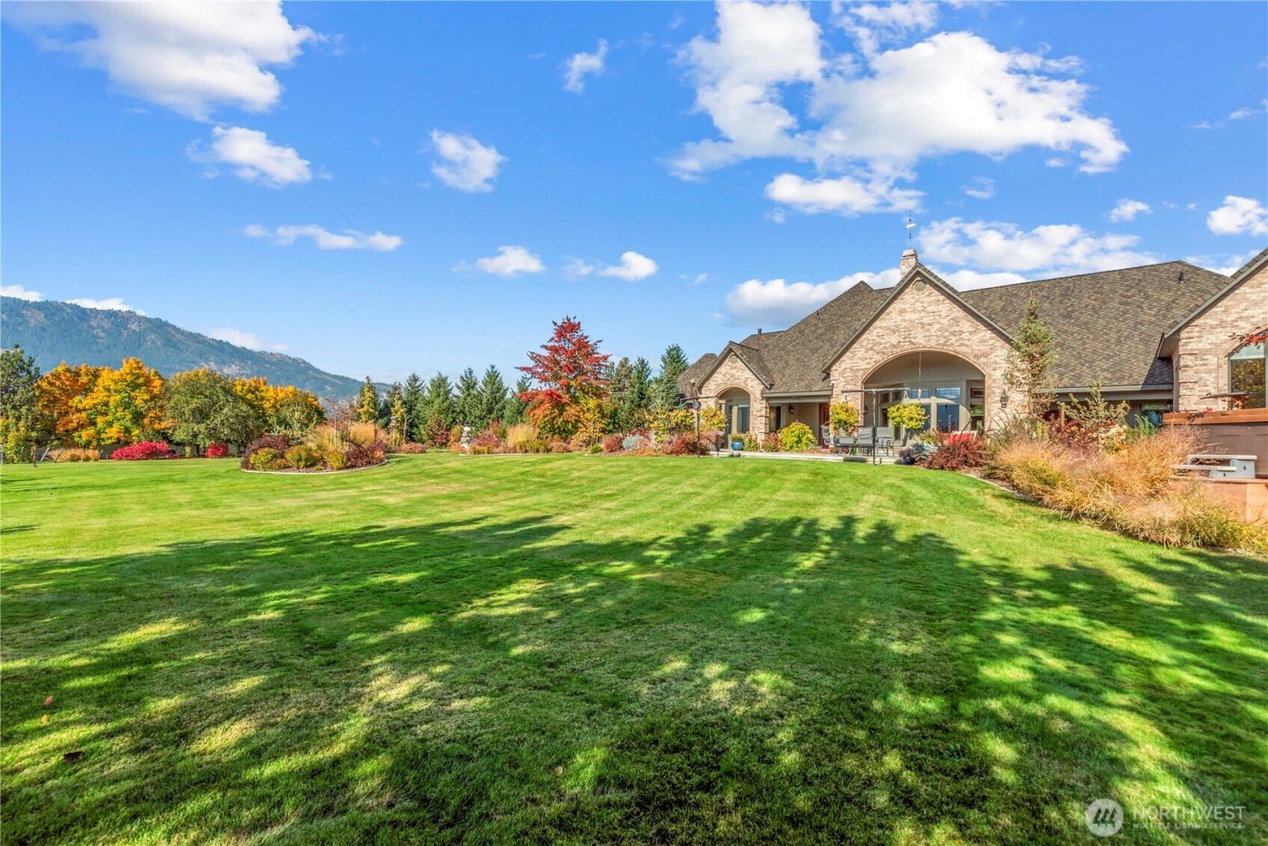 10755 North Road , Leavenworth, WA 98826