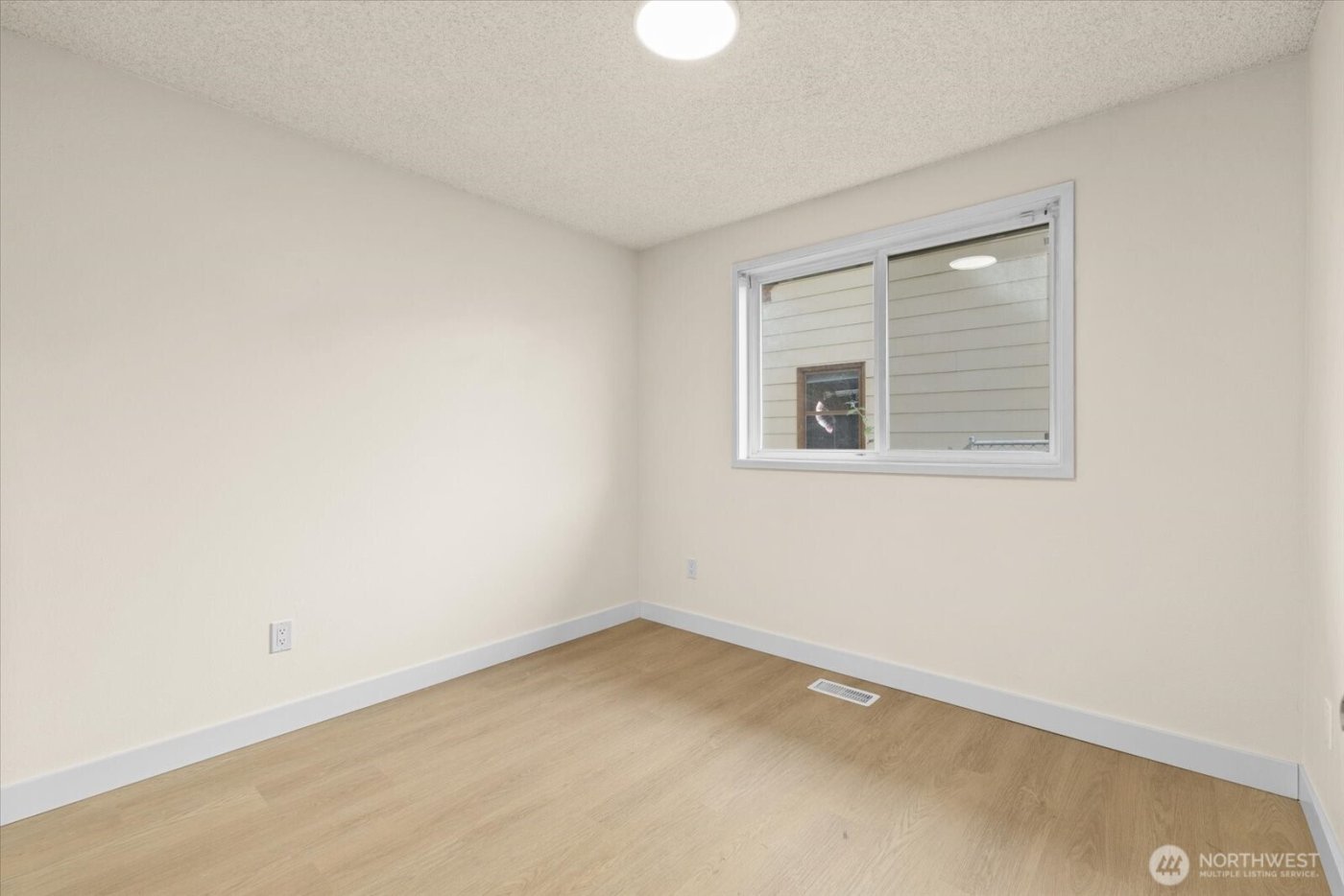 5402 Yakima Avenue , Tacoma, WA 98408