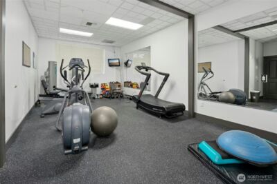 1000 Aurora Avenue N #409, Seattle, WA 98109 - Photo 26