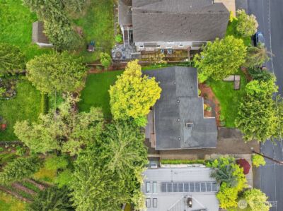 10210 NE 23rd Street , Bellevue, WA 98004 - Photo 2