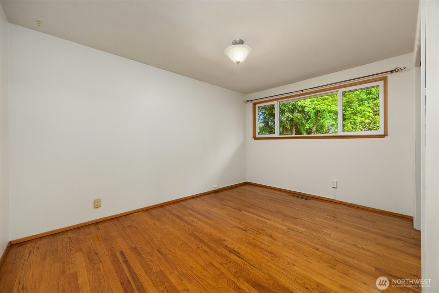 10210 NE 23rd Street , Bellevue, WA 98004