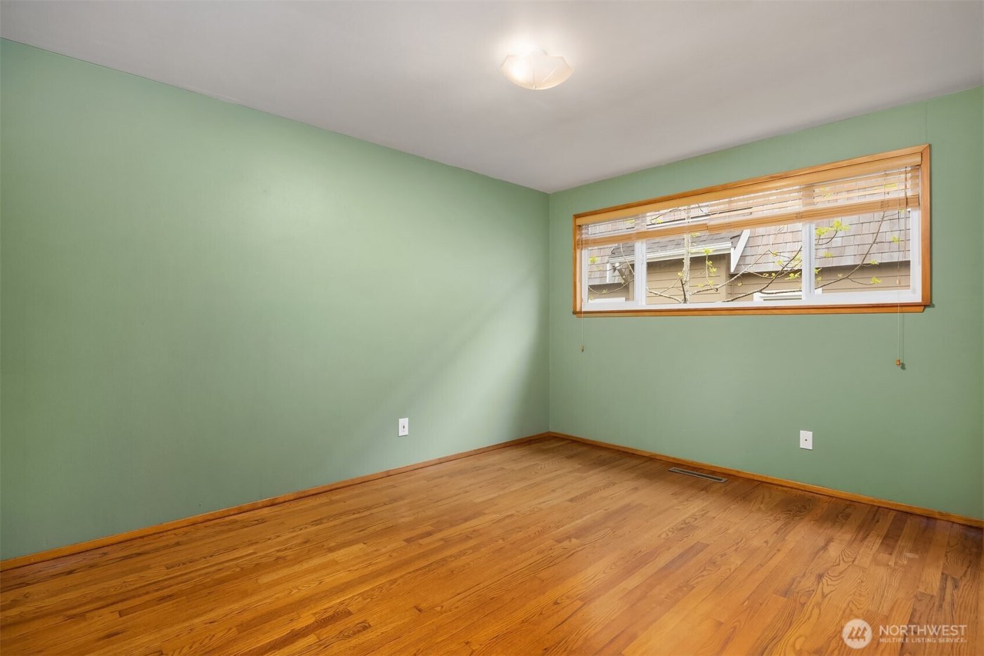 10210 NE 23rd Street , Bellevue, WA 98004