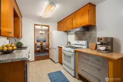 10210 NE 23rd Street , Bellevue, WA 98004 - Photo 9
