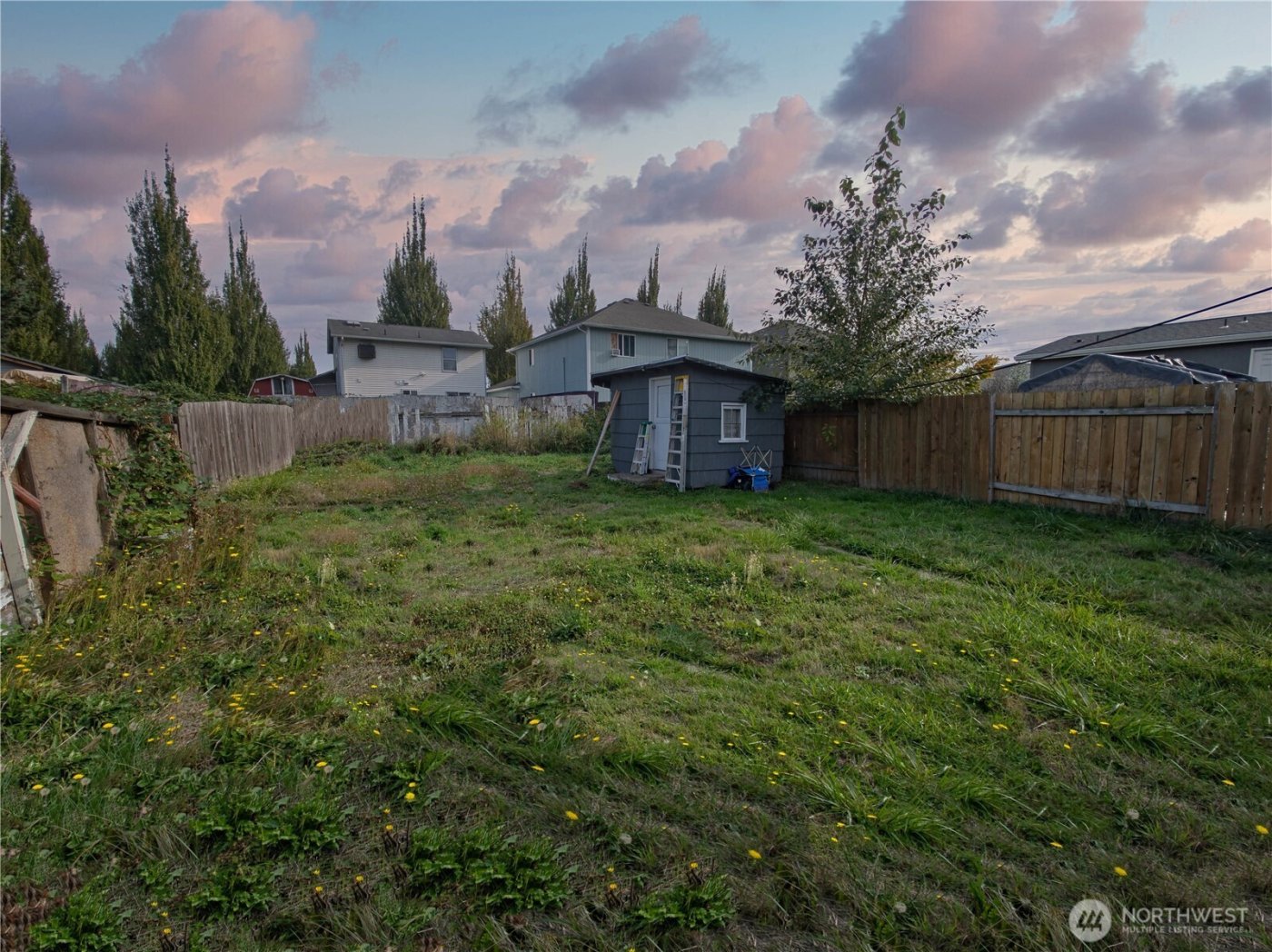 212 Douglas Street , Longview, WA 98632