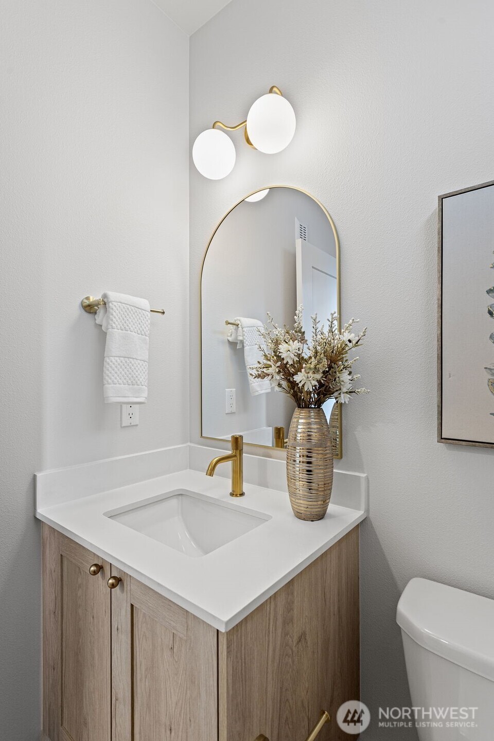 926 NW 57th Street #B, Seattle, WA 98107