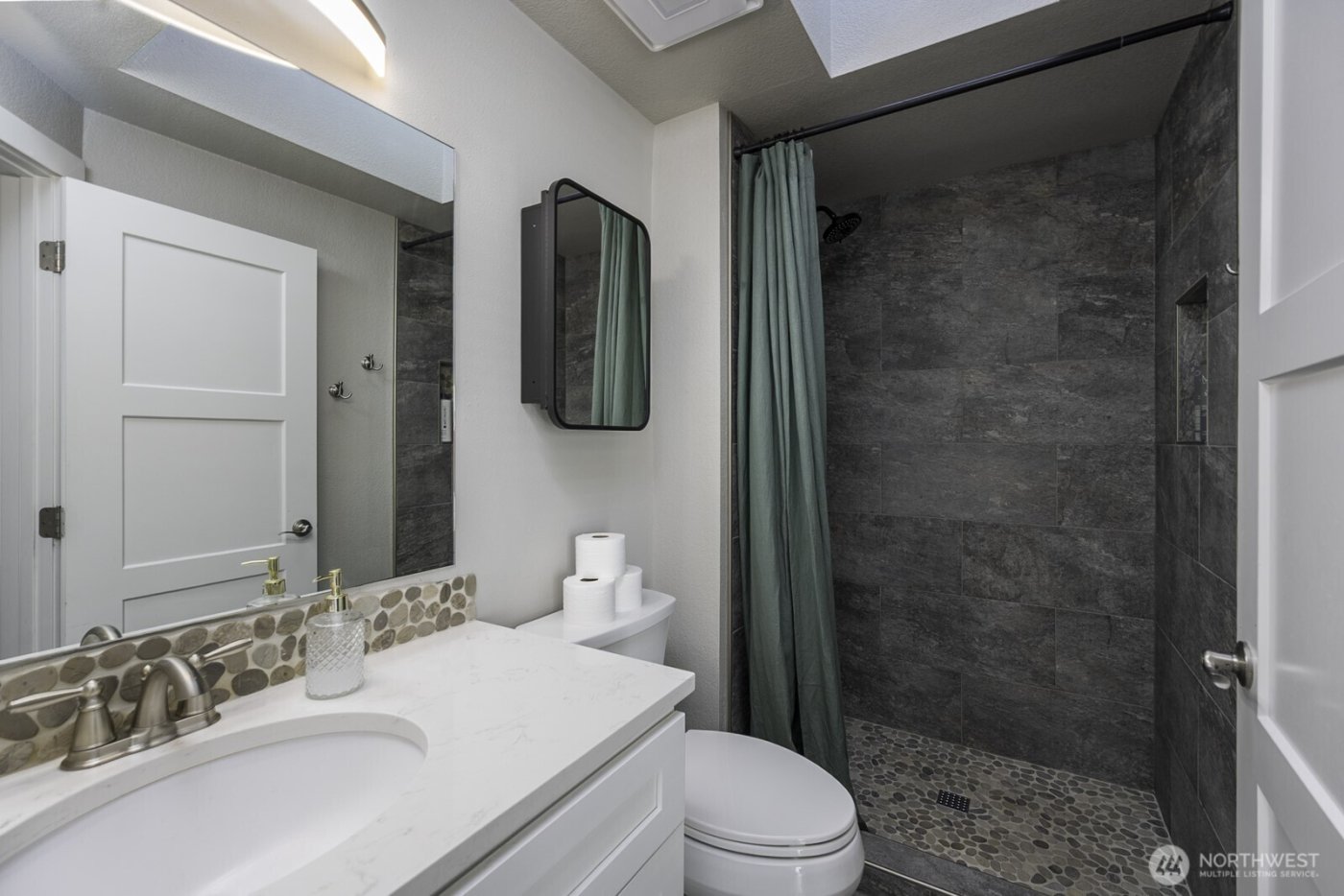 326 N Clark Road , Moses Lake, WA 98837