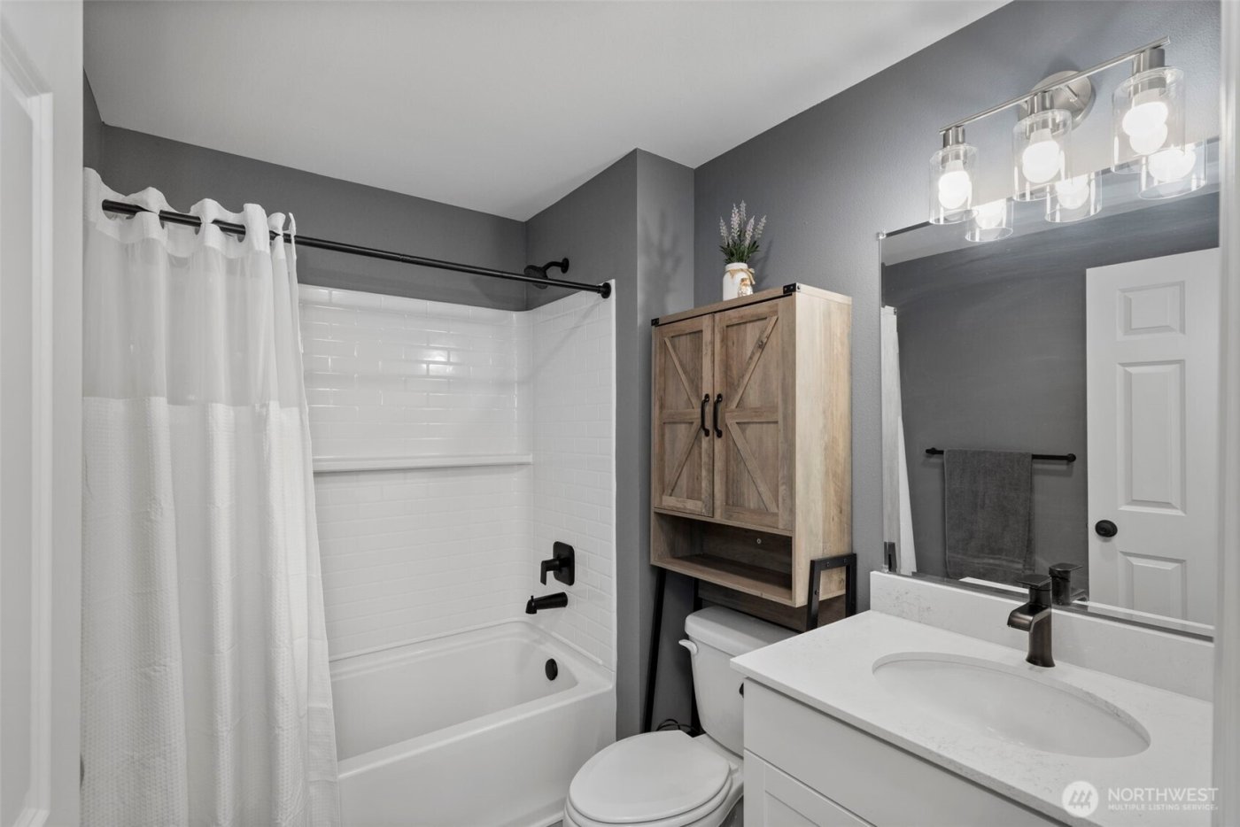 3340 Narrows View Lane NE #103, Bremerton, WA 98310