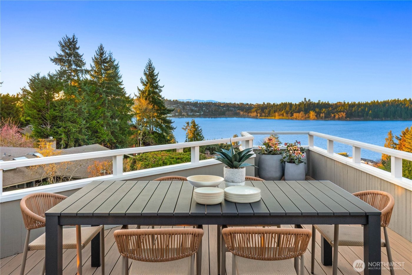 7580 SE 71st Street , Mercer Island, WA 98040
