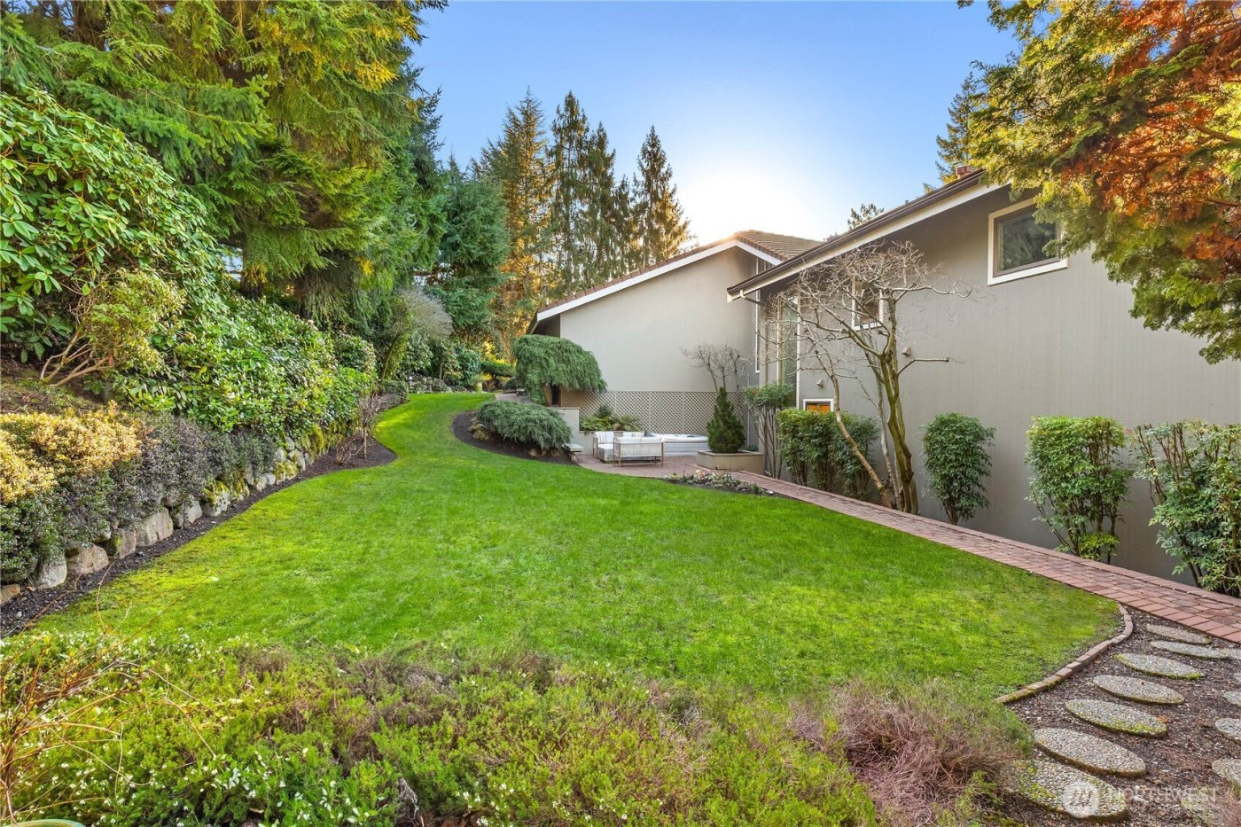 7580 SE 71st Street , Mercer Island, WA 98040