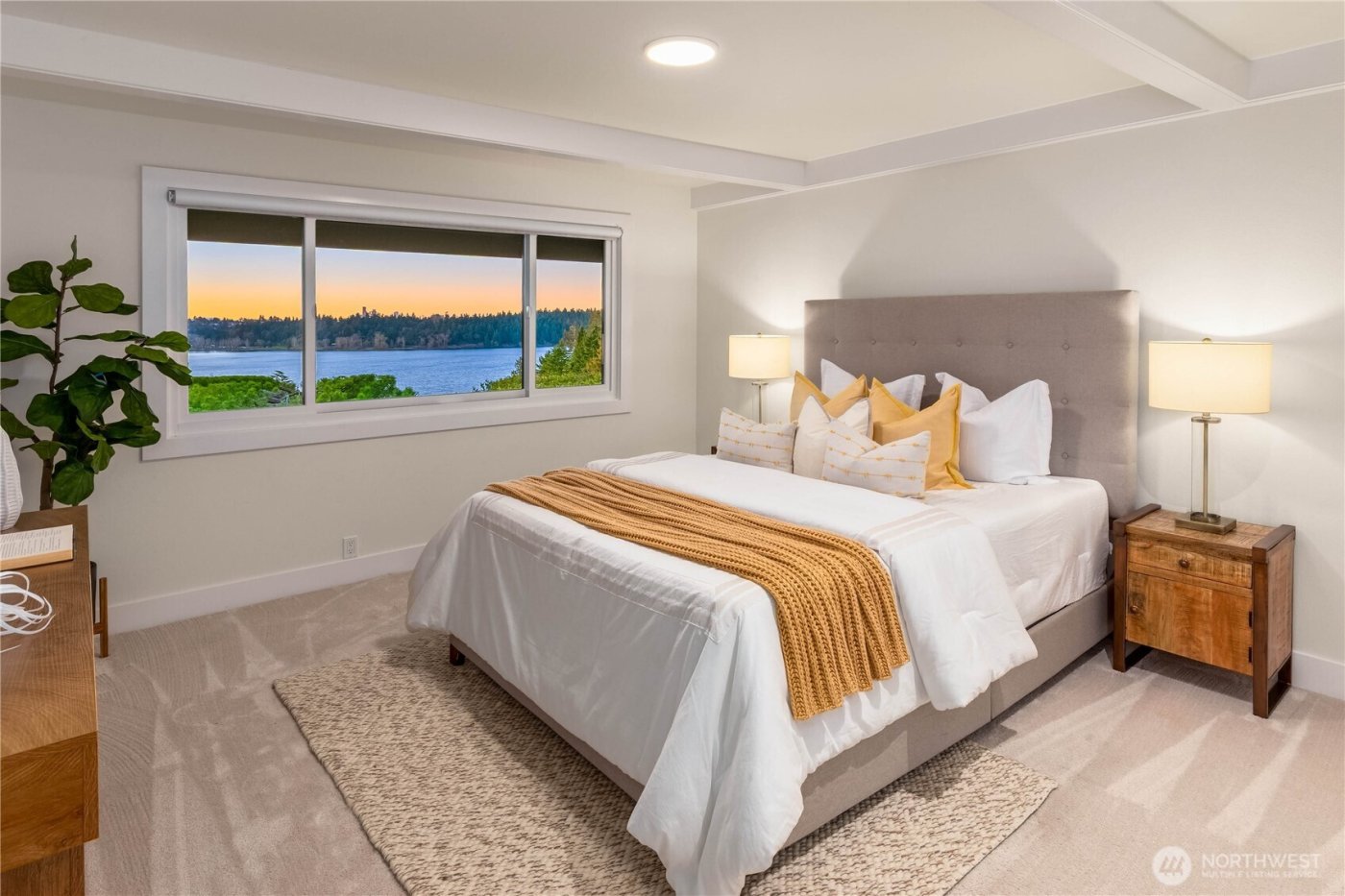 7580 SE 71st Street , Mercer Island, WA 98040