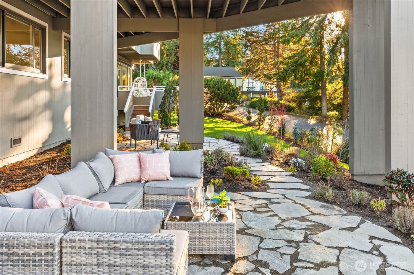 7580 SE 71st Street , Mercer Island, WA 98040