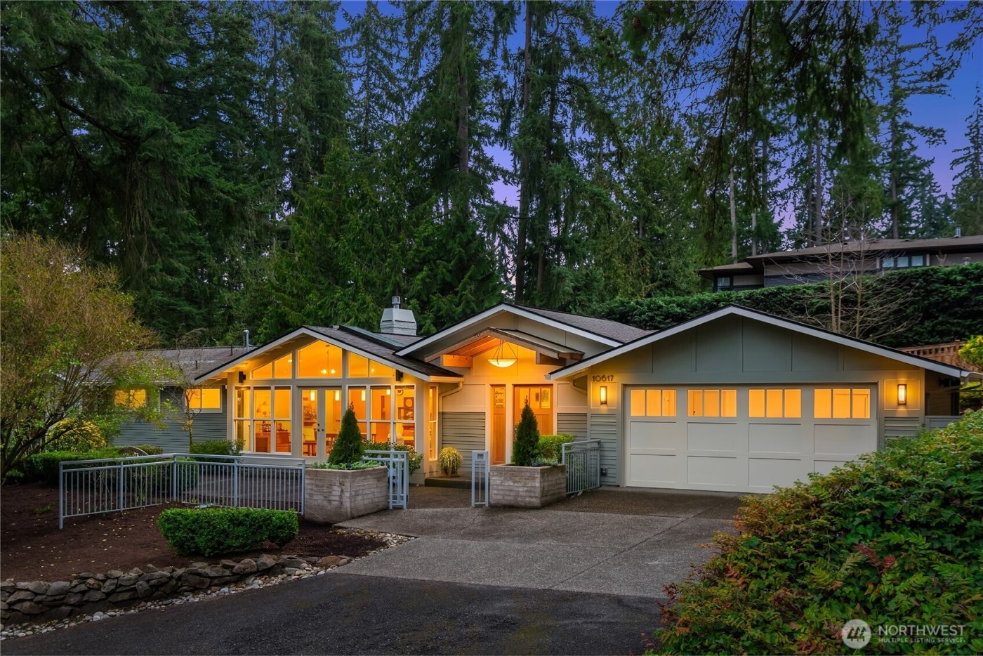 10617 SE 18th Street , Bellevue, WA 98004-7138