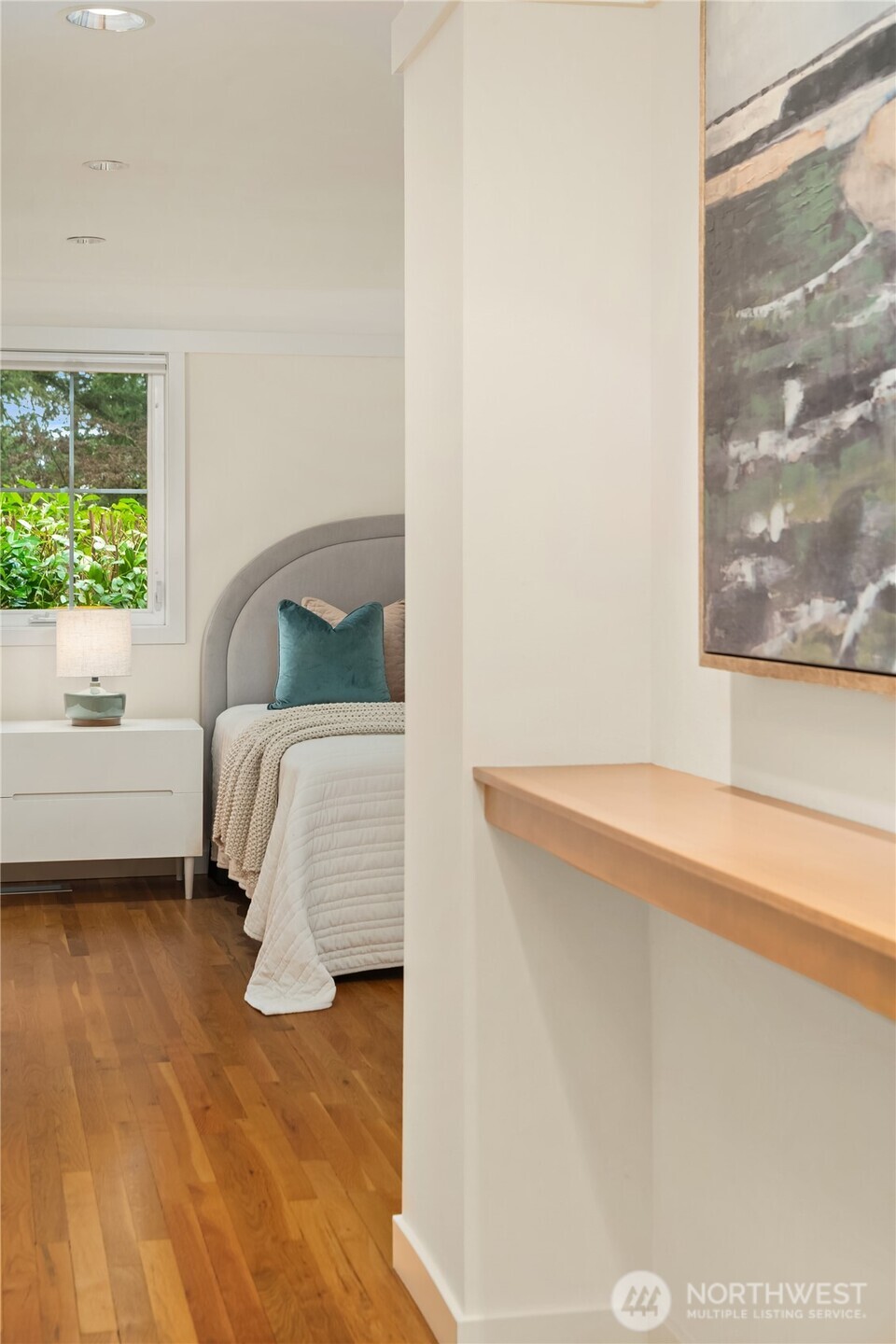 10617 SE 18th Street , Bellevue, WA 98004-7138