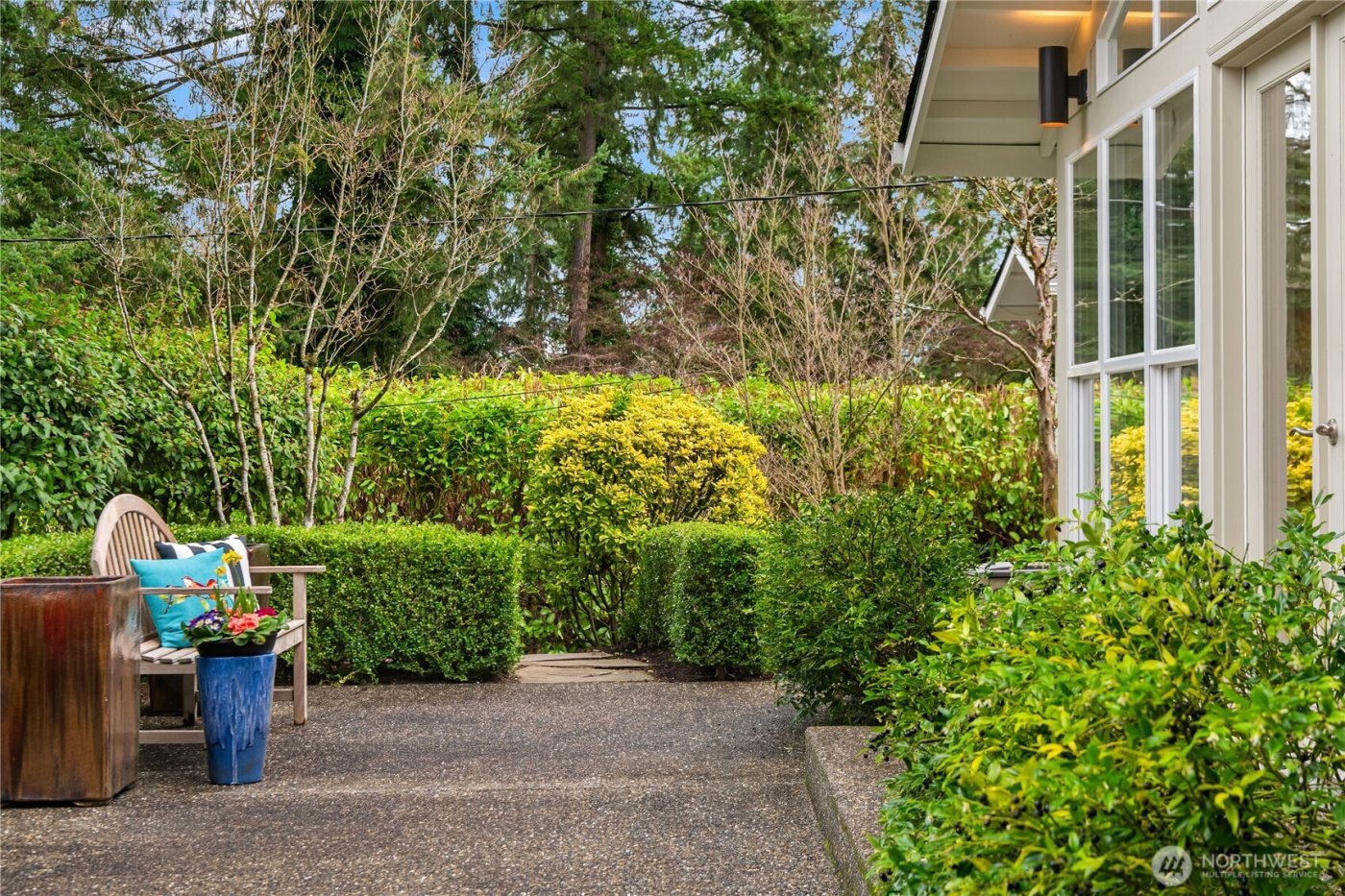 10617 SE 18th Street , Bellevue, WA 98004-7138