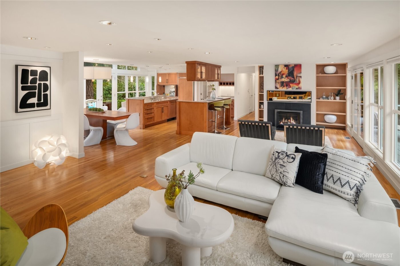 10617 SE 18th Street , Bellevue, WA 98004-7138