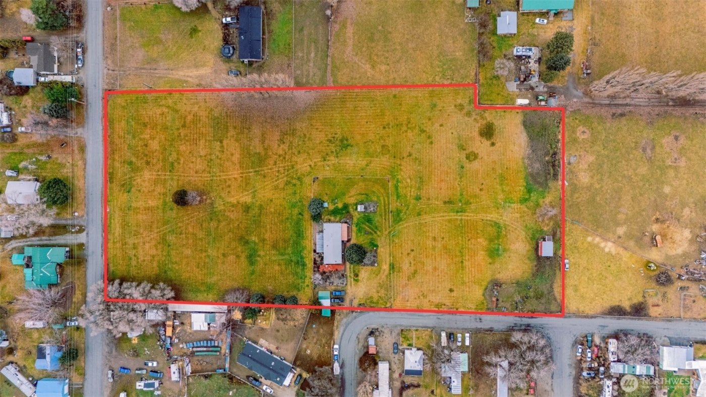 213 Davis Ave. , Brewster, WA 98812