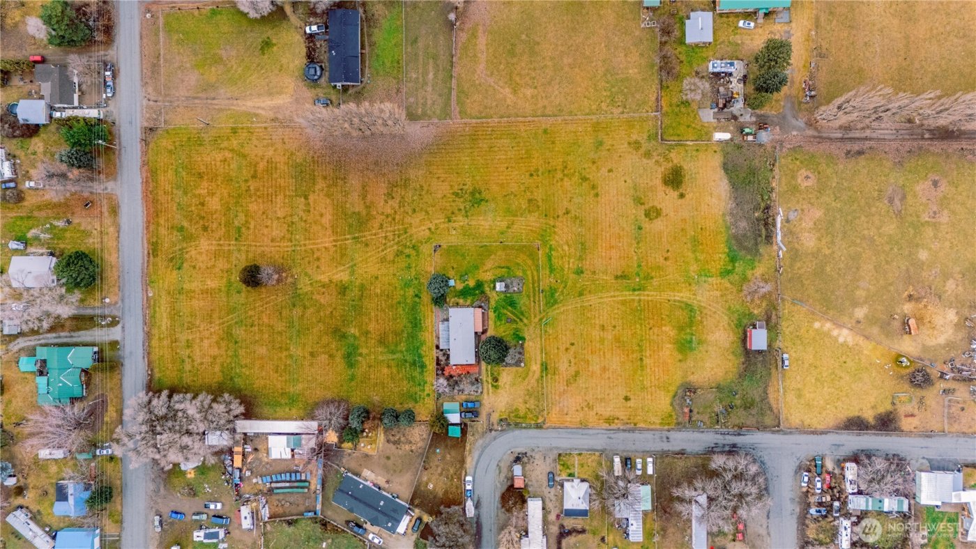 213 Davis Ave. , Brewster, WA 98812