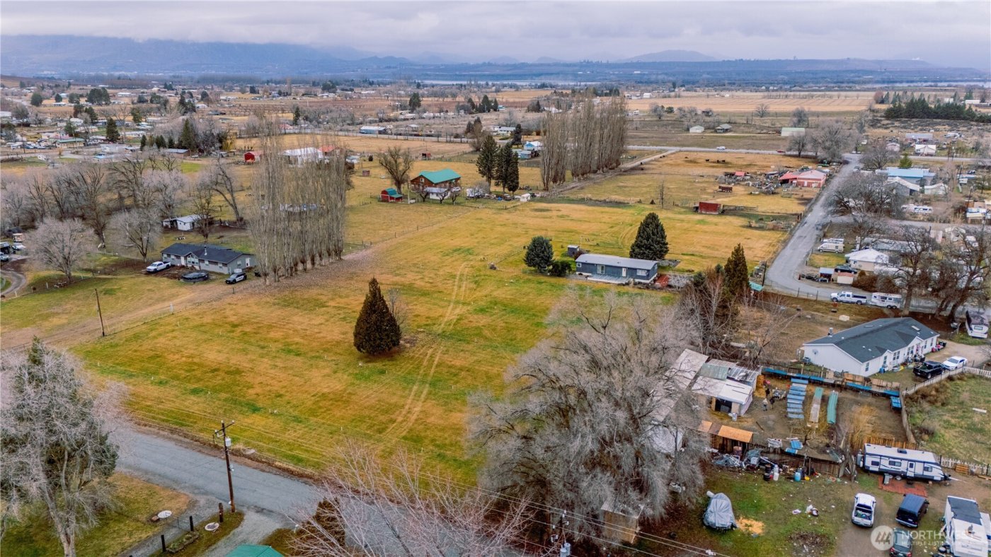 213 Davis Ave. , Brewster, WA 98812